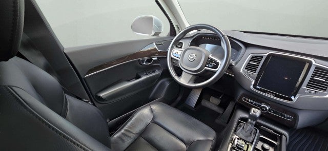 2019 Volvo XC90 Momentum