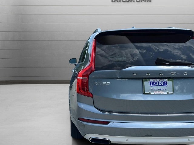 2018 Volvo XC90 Momentum