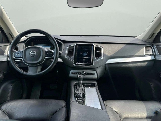 2018 Volvo XC90 Momentum