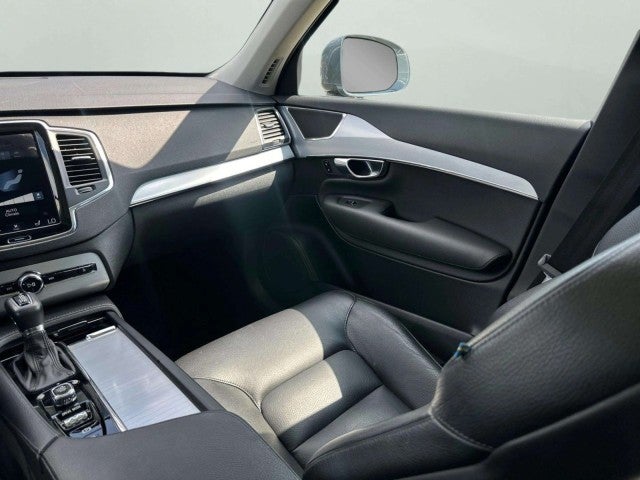 2018 Volvo XC90 Momentum