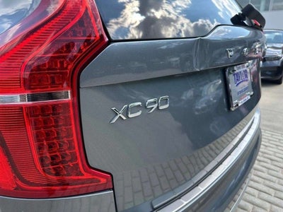 2018 Volvo XC90 Momentum